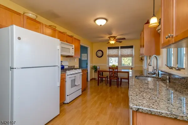 214 Vesper Ave, Middlesex Boro, NJ 08846