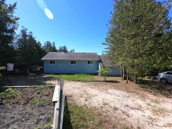 47 Sog Je Wa Sa DR, Native Leased Lands, ON N0H 2G0