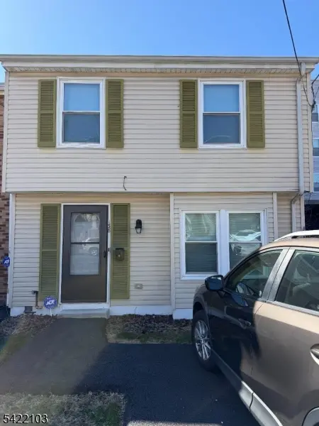 138 Pearl St, Paterson City, NJ 07501