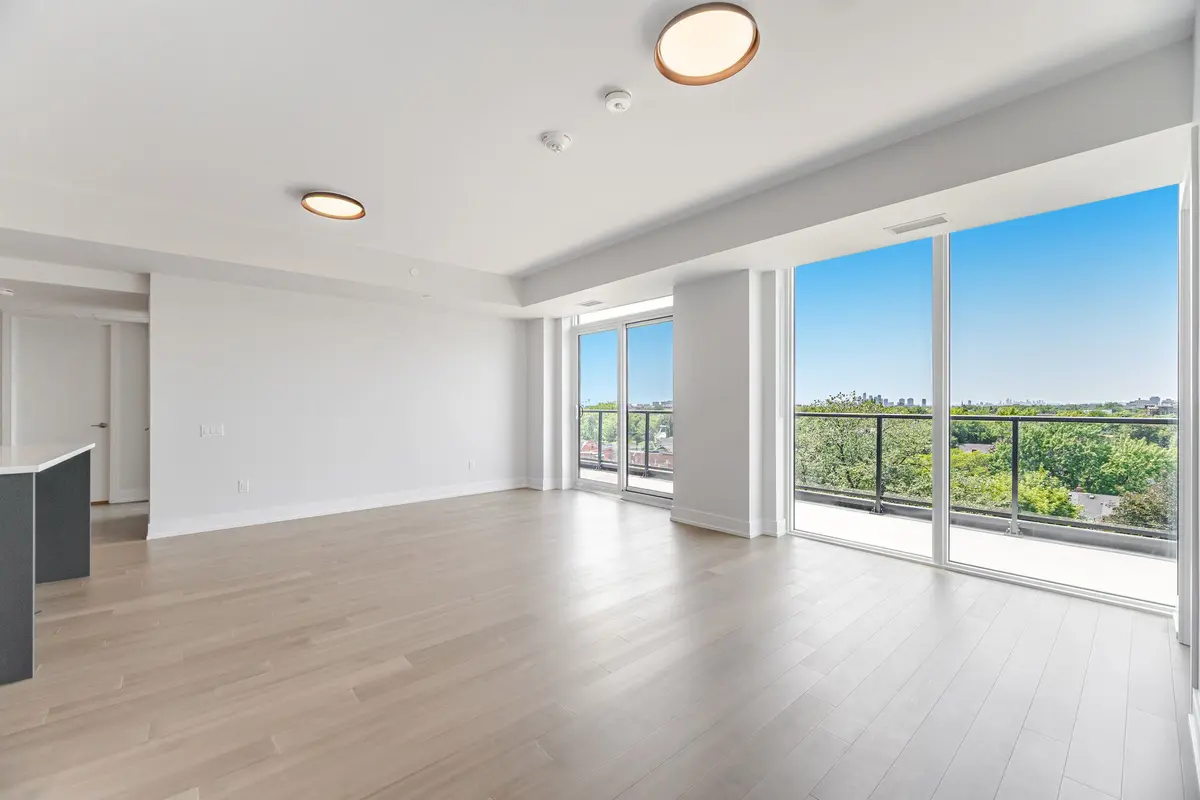 664 Spadina AVE #602, Toronto C01, ON M5S 2H7