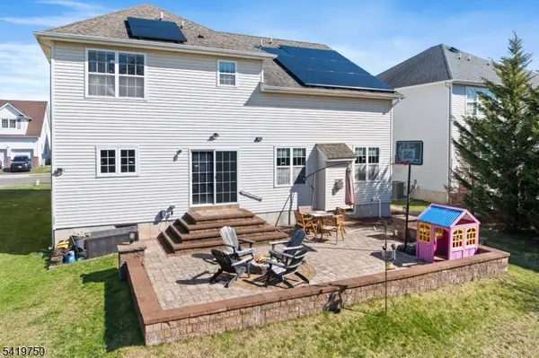 6 Quick Ct, Franklin Twp., NJ 08873