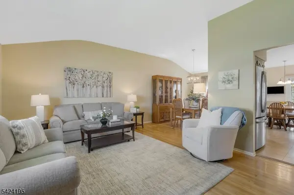 19 Bass Dr, Roxbury Twp., NJ 07876