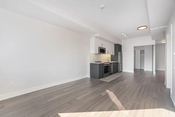 664 Spadina AVE #807, Toronto C01, ON M5S 2H7