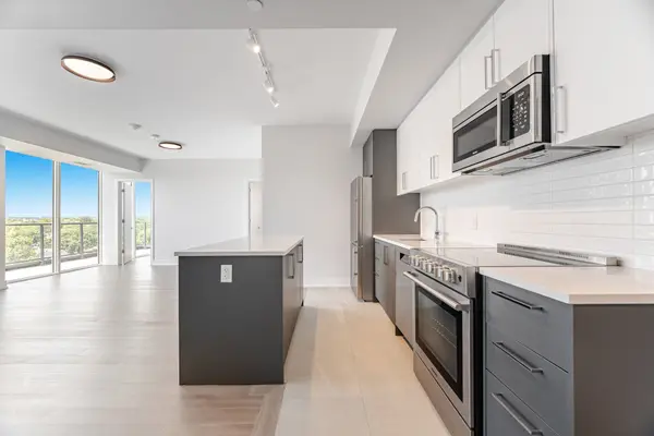 664 Spadina AVE #602, Toronto C01, ON M5S 2H7