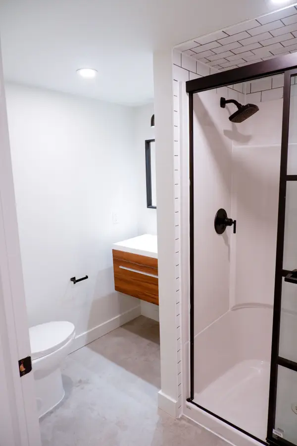 1370 Killarney Beach RD #207, Innisfil, ON L0L 1W0