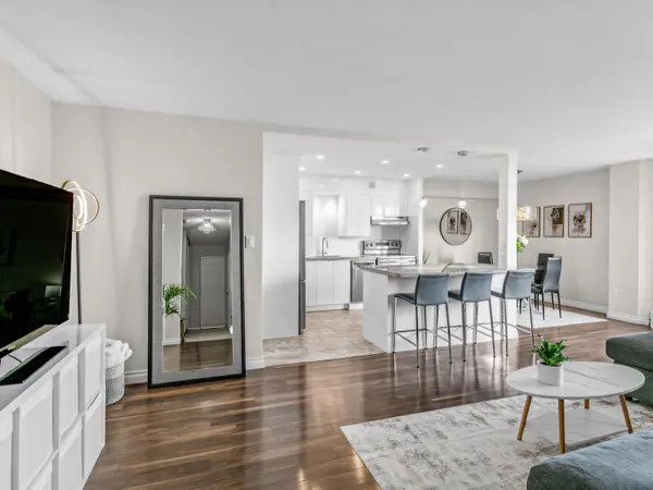 420 Mill RD #1702, Toronto W08, ON M9C 1Z1