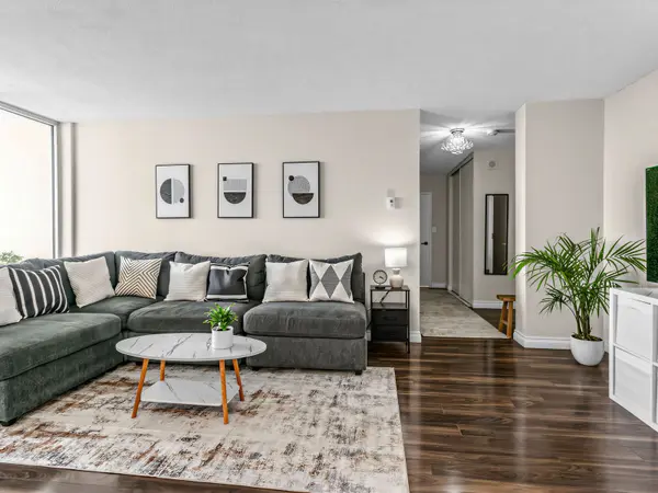 420 Mill RD #1702, Toronto W08, ON M9C 1Z1