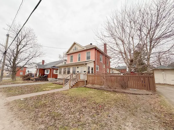 143 Elmsley ST N #B, Smiths Falls, ON K7A 2H6