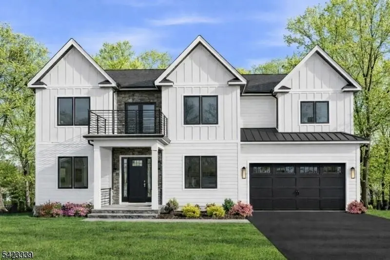 11 Elmwood Ct, Livingston Twp., NJ 07039