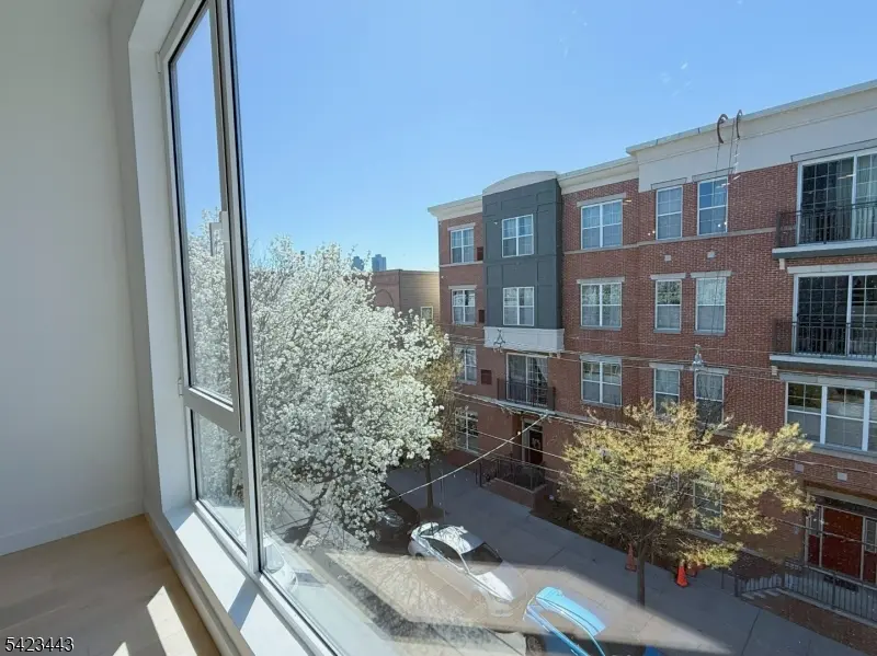 425 3Rd St #315, Jersey City, NJ 07302