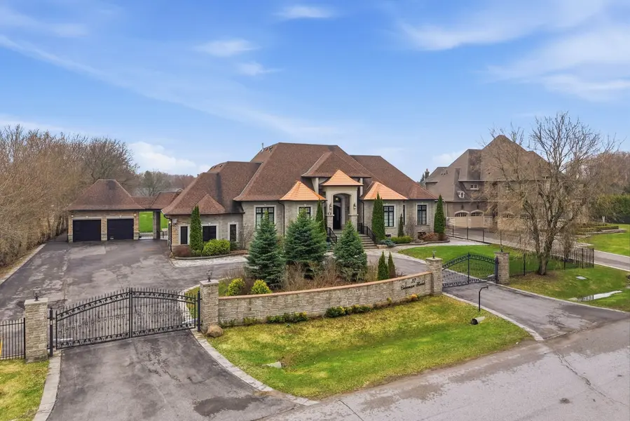 37 Greenan RD, Whitchurch-stouffville, ON L4A 3H7