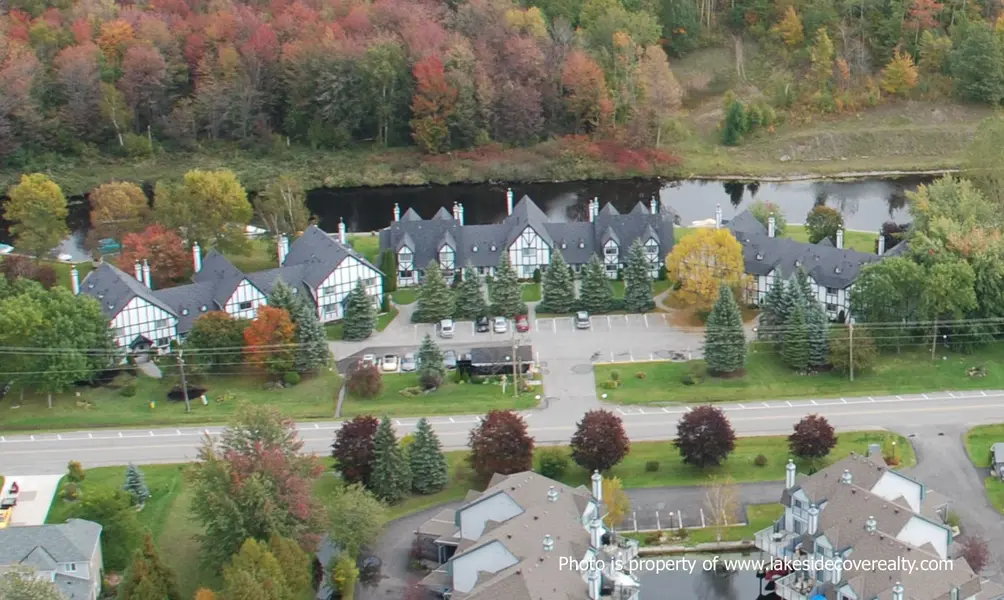 41 Laguna Pkwy #Unit 8, Ramara, ON L0K 1B0