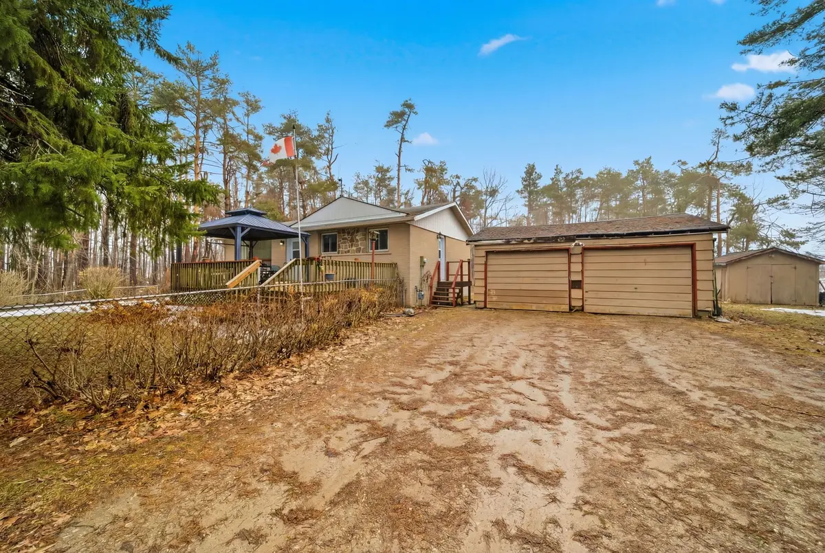 3149 Barrie Hill RD, Springwater, ON L4M 4S4