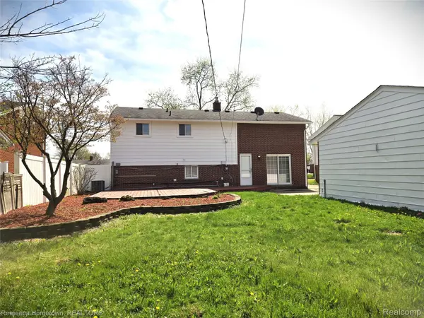 29600 Pickford ST, Livonia, MI 48152