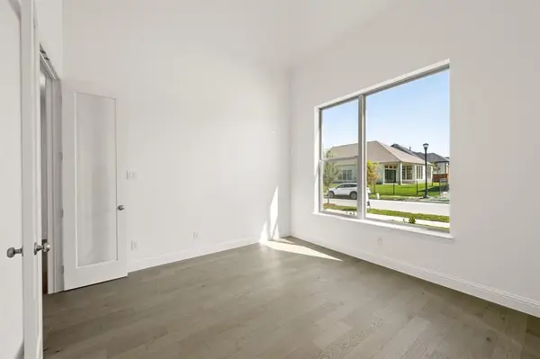 1608 Rolling Oaks Drive, Fort Worth, TX 76008