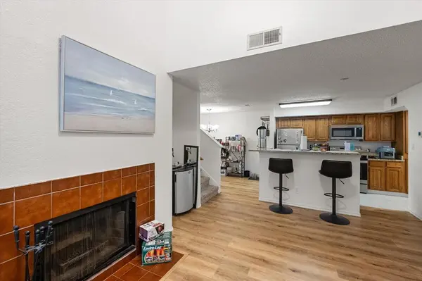 2307 Balsam Drive #L205, Arlington, TX 76006