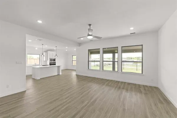 801 Trinity Street, Van Alstyne, TX 75495