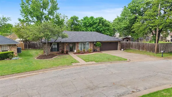 3501 Jasmine Trail, Arlington, TX 76017