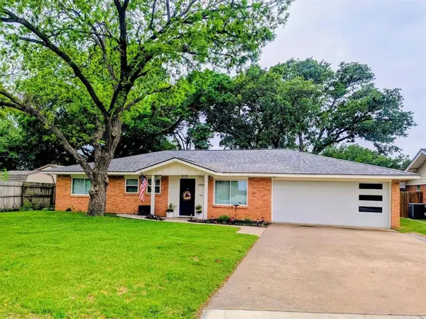 1229 Brookside Drive, Hurst, TX 76053