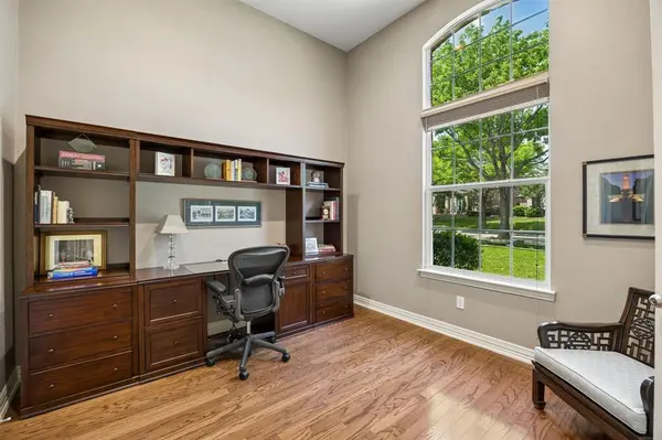 2209 Stonehenge Lane, Lewisville, TX 75056