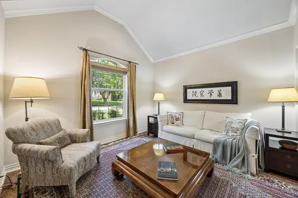 2209 Stonehenge Lane, Lewisville, TX 75056