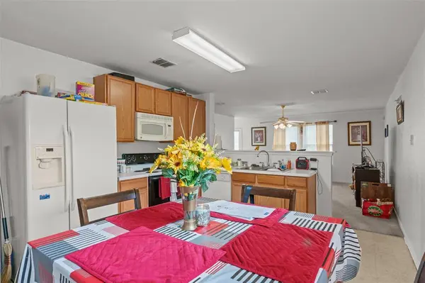 1300 Castle Ridge Road, Fort Worth, TX 76140