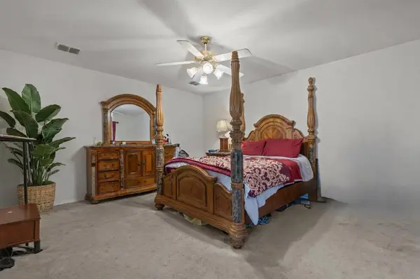 1300 Castle Ridge Road, Fort Worth, TX 76140