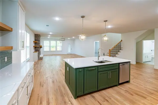 4519 Rosehill Road, Garland, TX 75043