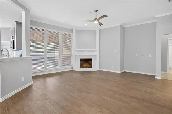 1426 Flamingo Drive, Lewisville, TX 75077