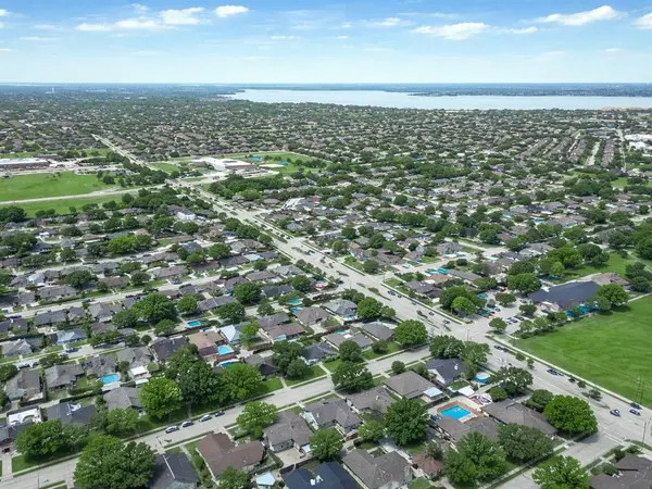 7202 Lakeshore Drive, Rowlett, TX 75089