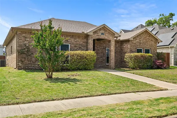 8406 Willowbrook Drive, Rowlett, TX 75088