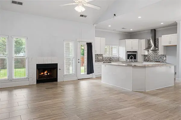 8406 Willowbrook Drive, Rowlett, TX 75088