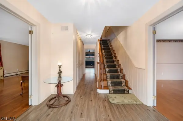 403 Roberts Ln, Scotch Plains Twp., NJ 07076