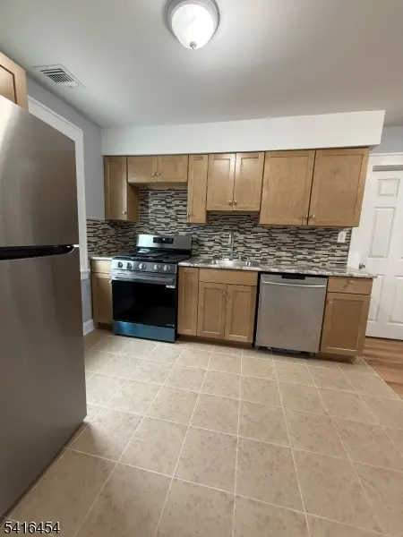 51 Myrtle Ave Unit 2 #2, Clifton City, NJ 07014