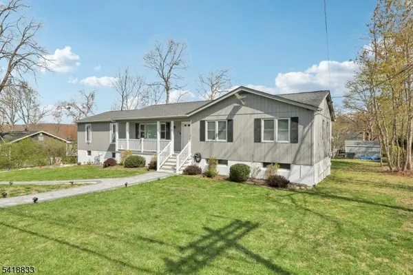 24 Yacht Club Dr, Jefferson Twp., NJ 07849