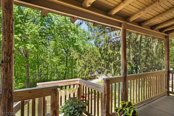 107 Cedar Dr, Andover Twp., NJ 07860