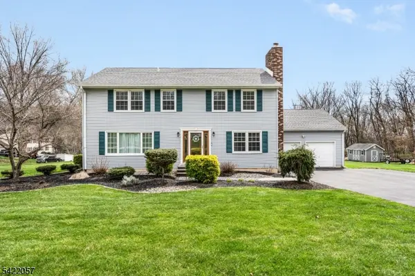 64 Country Club Ln, Harmony Twp., NJ 08865