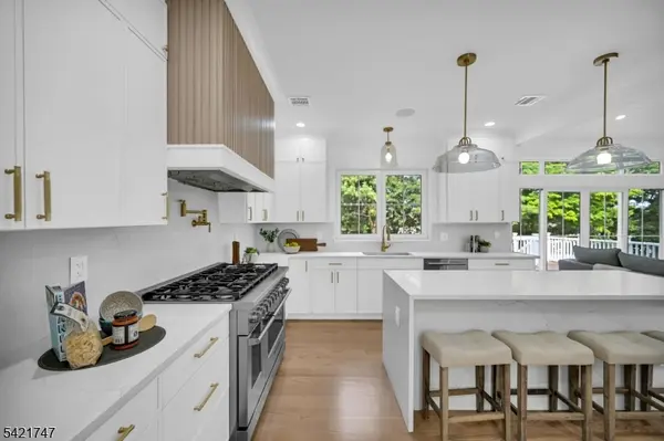 15 Orchard Ln, Livingston Twp., NJ 07039