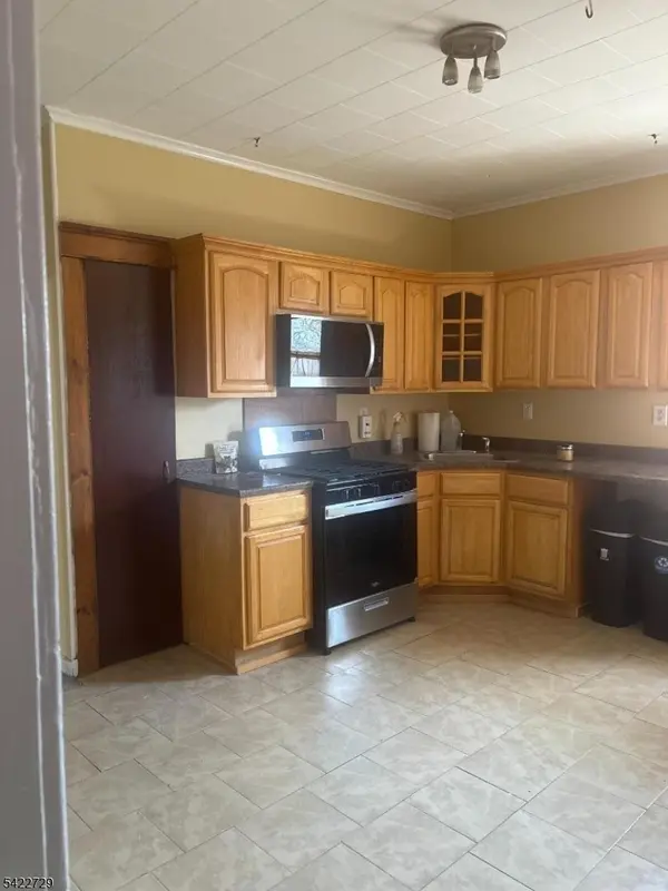 1946 Barnett St #1, Rahway City, NJ 07065