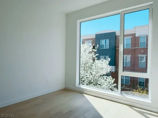 425 3Rd St #315, Jersey City, NJ 07302