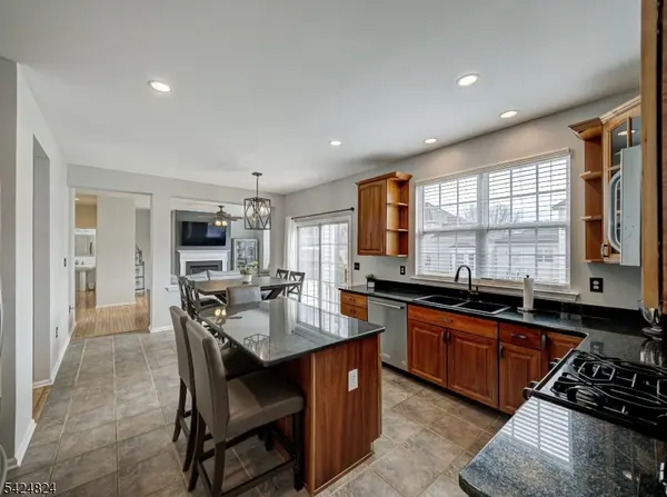 10 Jockey Ln, Raritan Twp., NJ 08822