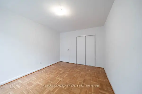 77 Erskine AVE #306, Toronto C10, ON M4P 1Y5