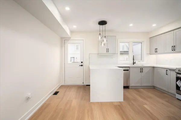 735 Sheppard AVE W #36, Pickering, ON L1V 7K5