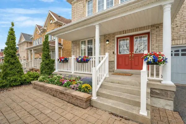 6 Wilsongary CIR, Ajax, ON L1T 0G7