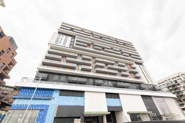 292 Verdale XING #805B, Markham, ON L6G 0G6