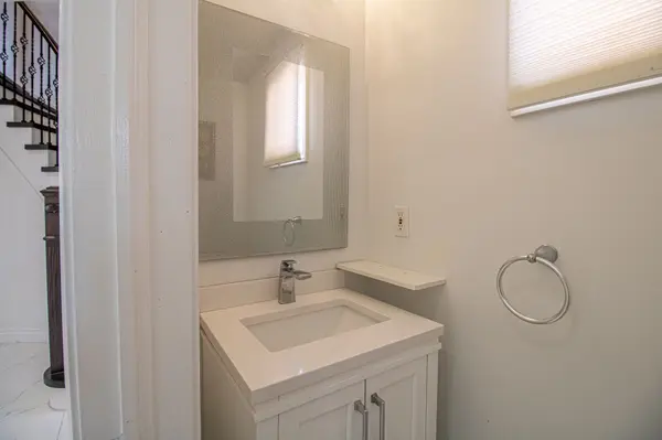 24 forestside RD, Richmond Hill, ON L4C 9V2