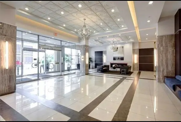 7167 Yonge ST #1102, Markham, ON L3T 0C9