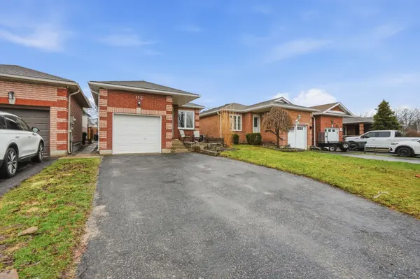 118 Benson DR, Barrie, ON L4N 7Y4