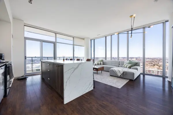 105 The Queensway AVE #3410, Toronto W01, ON M6S 5B5