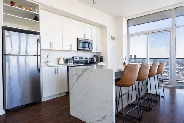 105 The Queensway AVE #3410, Toronto W01, ON M6S 5B5